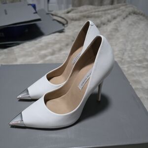 Saks Fifth Avenue White Pointed-Toe Heels with Silver Cap Toe